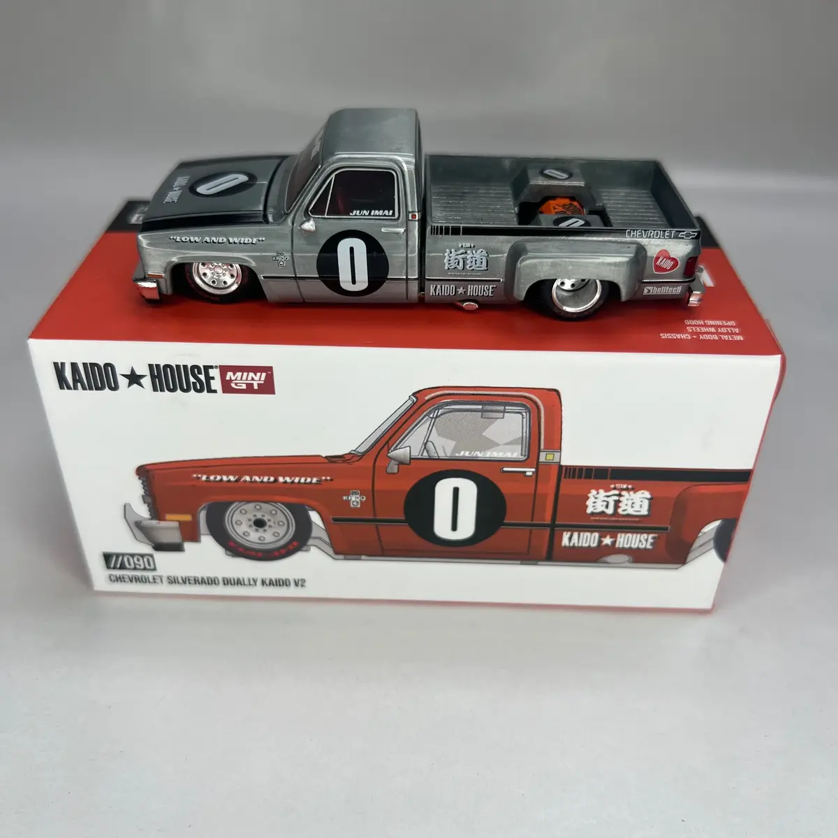 Chase Kaido House X Mini Gt 1:64 #090 Chevrolet Silverado Dually Kaido Works V2 1