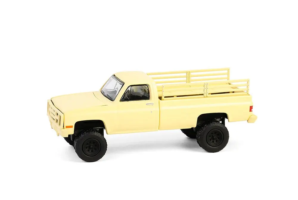 1986 Chevrolet M1008 Desert Tan 1:64 Diecast Battalion 64 Series 5 2