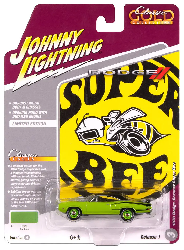 1970 Dodge Super Bee Green Johnny Lightning Classic Gold 1:64 Scale 1