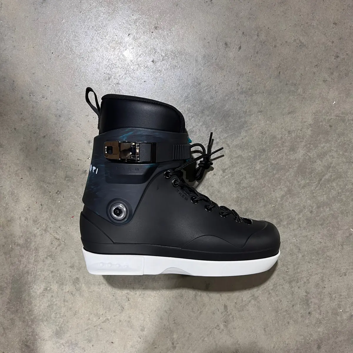 Them Skates Pro Marius Gaile - Moooopi 909 Boot Only (Small Only) - White Soul Plates 1