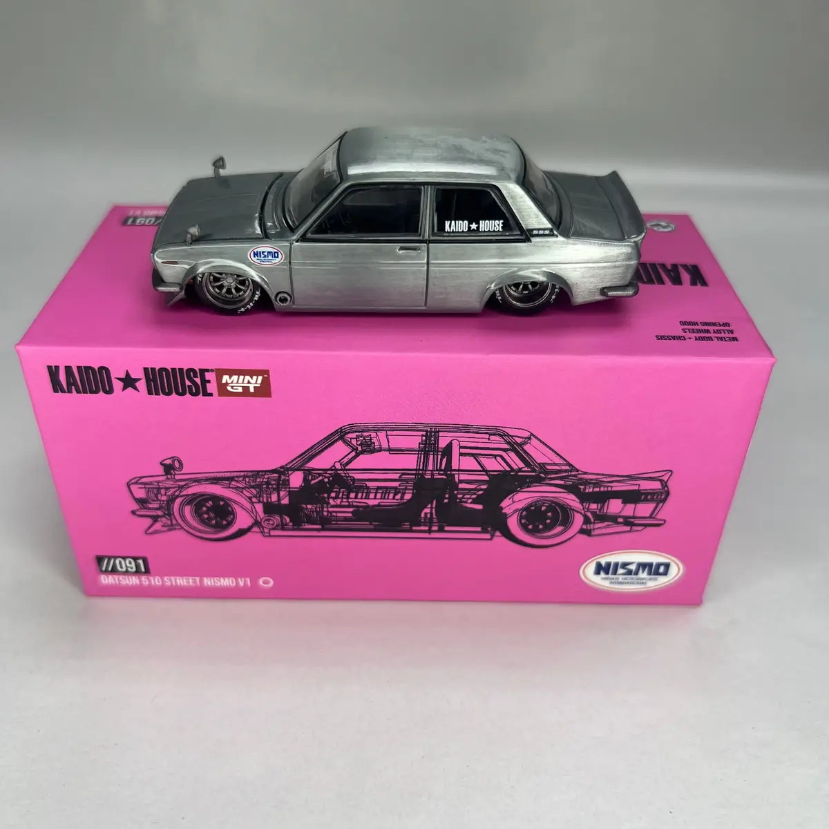 Chase Kaido House X Mini Gt 1:64 #091 Datsun Street 510 Nismo V1 1
