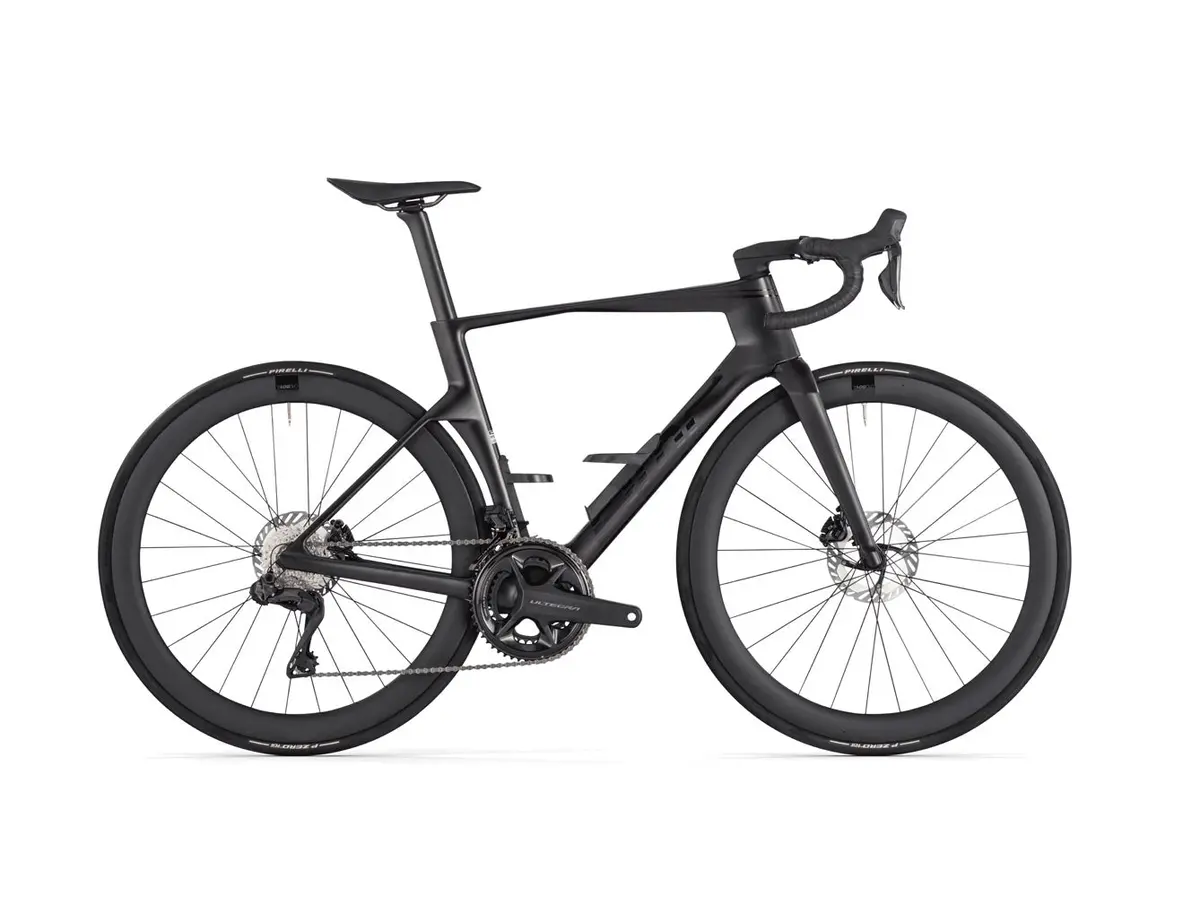 24 Teammachine R01 Four 1