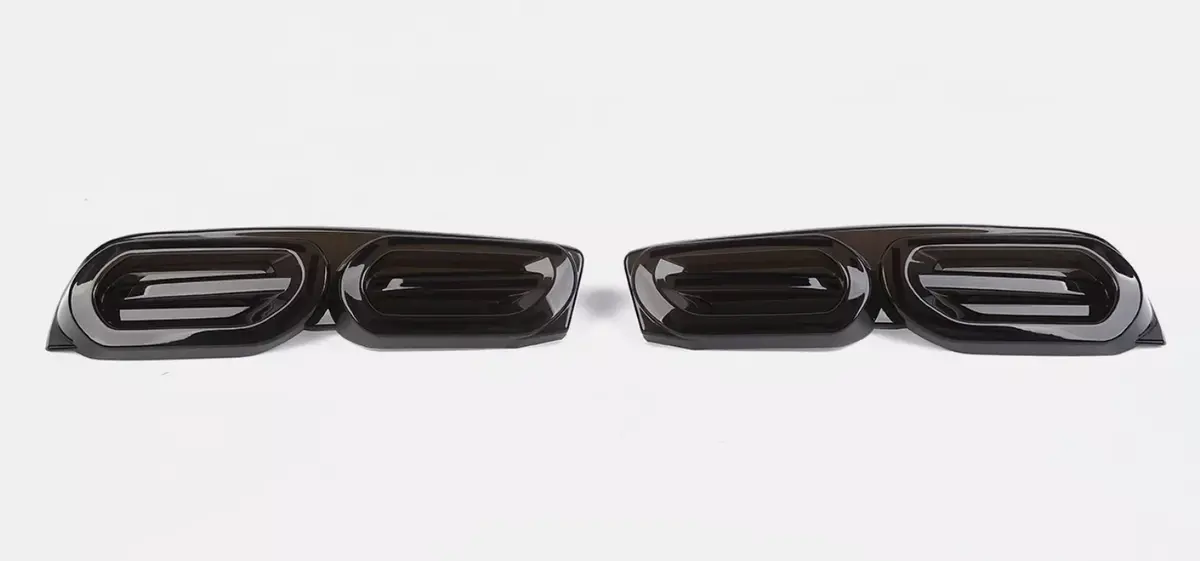 Camaro 19-24 Taillight Blackout Lens 1