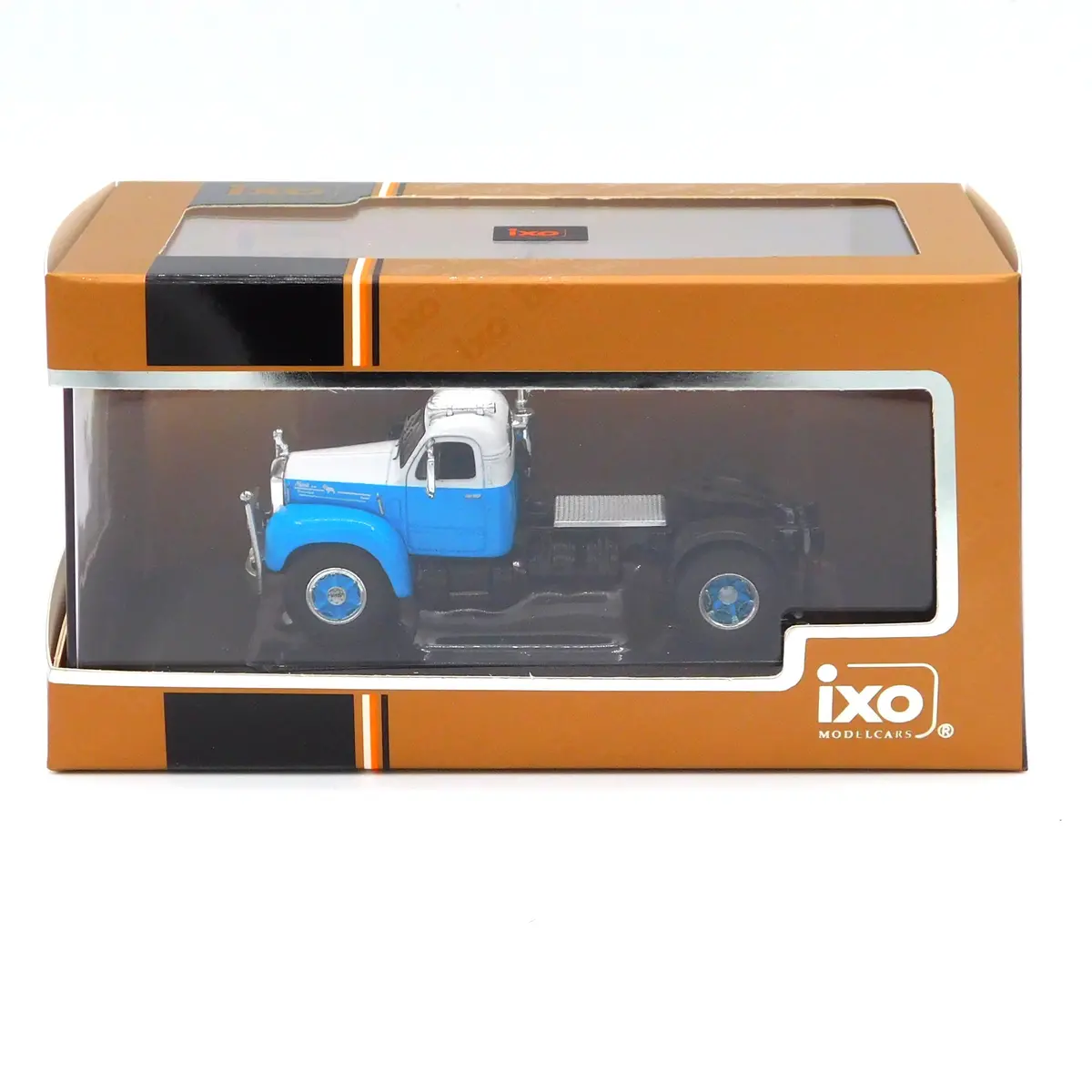 1953 Mack B 61 Blue And White 1:64 Diecast 1