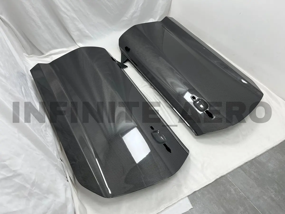 Camaro 16-24 Carbon Fiber Doors 1