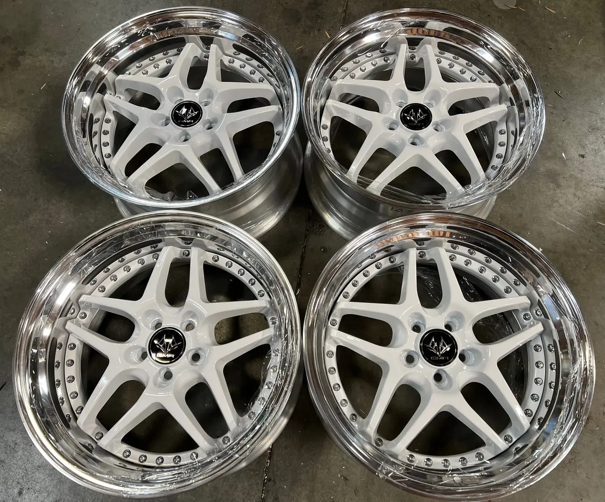 18-Inch GMR Evoke Step Wheel – 5x100 Bolt Pattern, Gloss White Finish