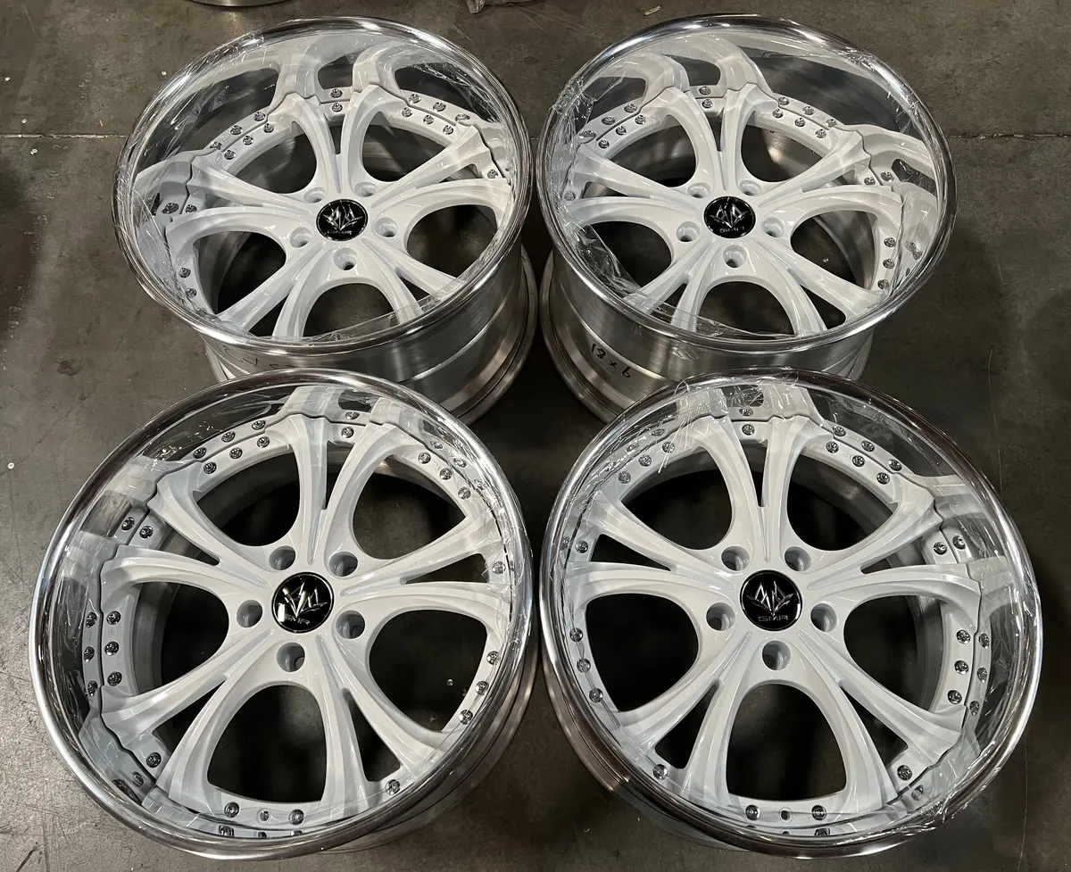 18-Inch GMR Serpent Alloy Wheels — 5x114.3 Bolt Pattern, Gloss White Finish