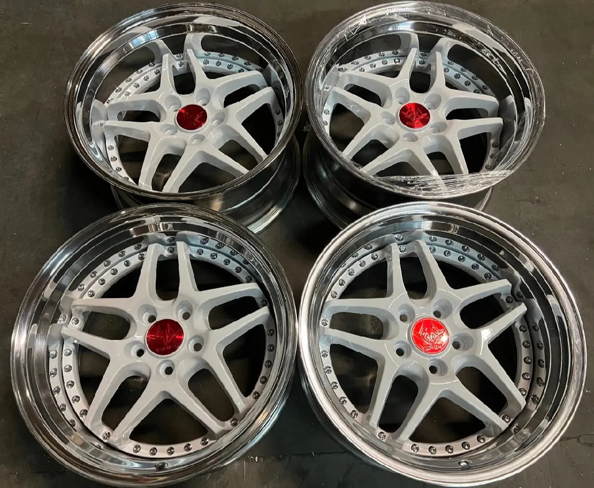 18-Inch GMR Evoke Step Alloy Wheel – 5x114.3 Bolt Pattern, Gloss White Finish