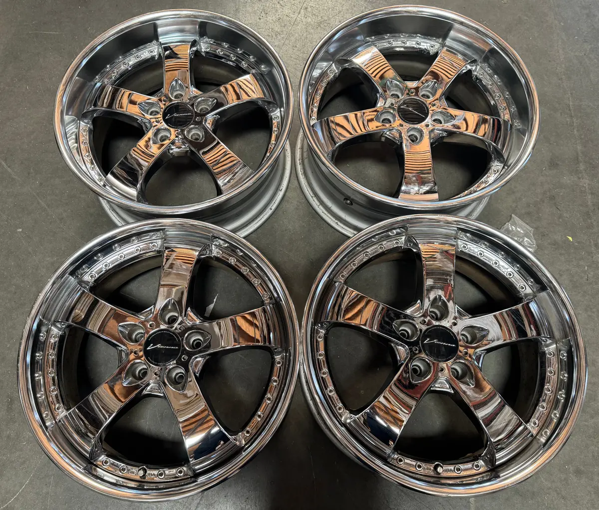SSR Vienna Sovereign 18-Inch Alloy Wheels – 5x114.3 Bolt Pattern
