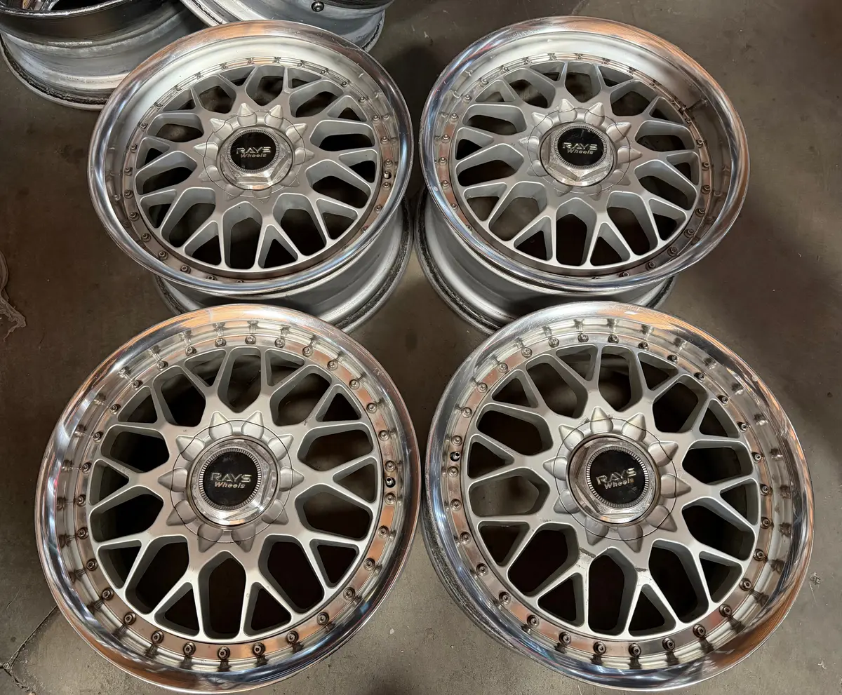 17-Inch Volk Racing VR-X 4 Forged Alloy Wheels