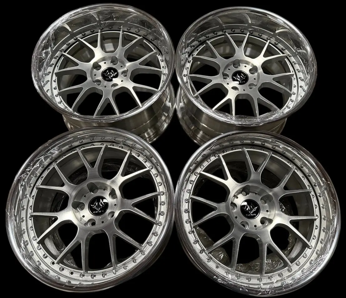 18-inch GMR Vertess alloy wheels with 5x114.3 bolt pattern and brushed silver finish