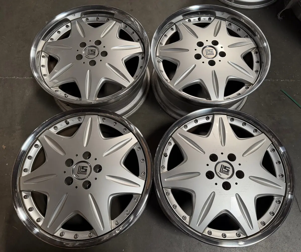 19-Inch LS207 Alloy Wheel — 5x114.3 Bolt Pattern, Sleek Silver Finish