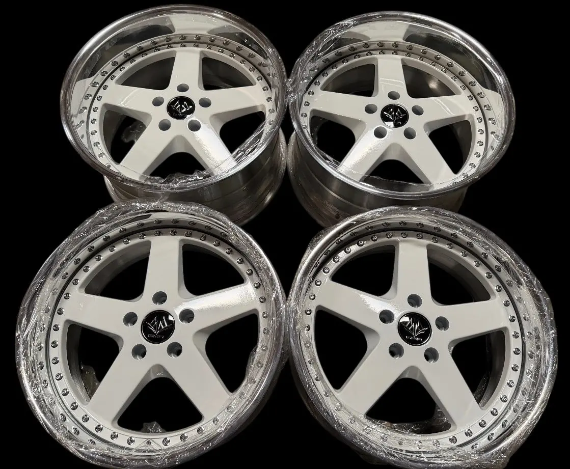 18-Inch GMR Templar Wheel Fitment Template – 5x114.3 Bolt Pattern, White Top-Mount Design
