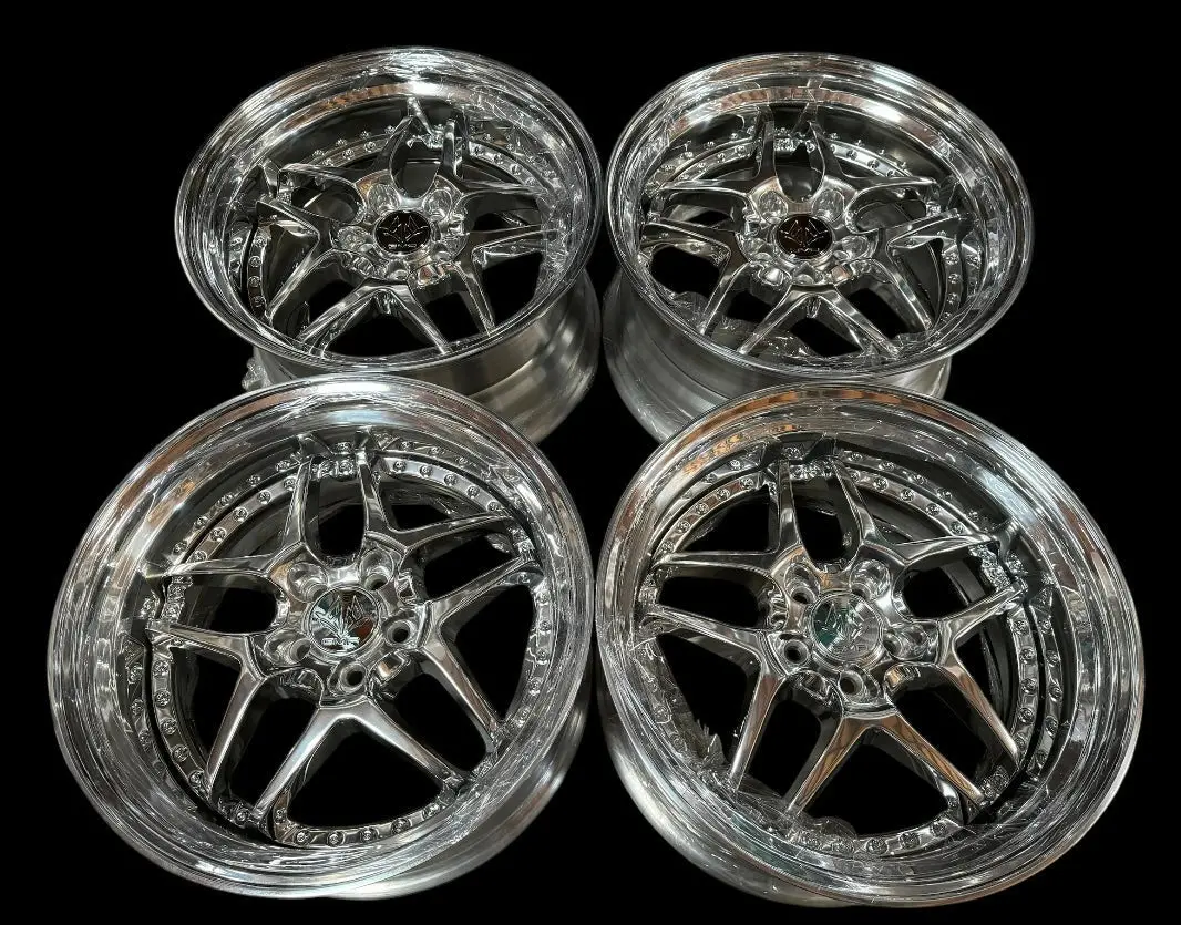 18-inch GMR Evoke Step Lip Alloy Wheel with 5x114.3mm Bolt Pattern and High-Gloss Ceramic Polish