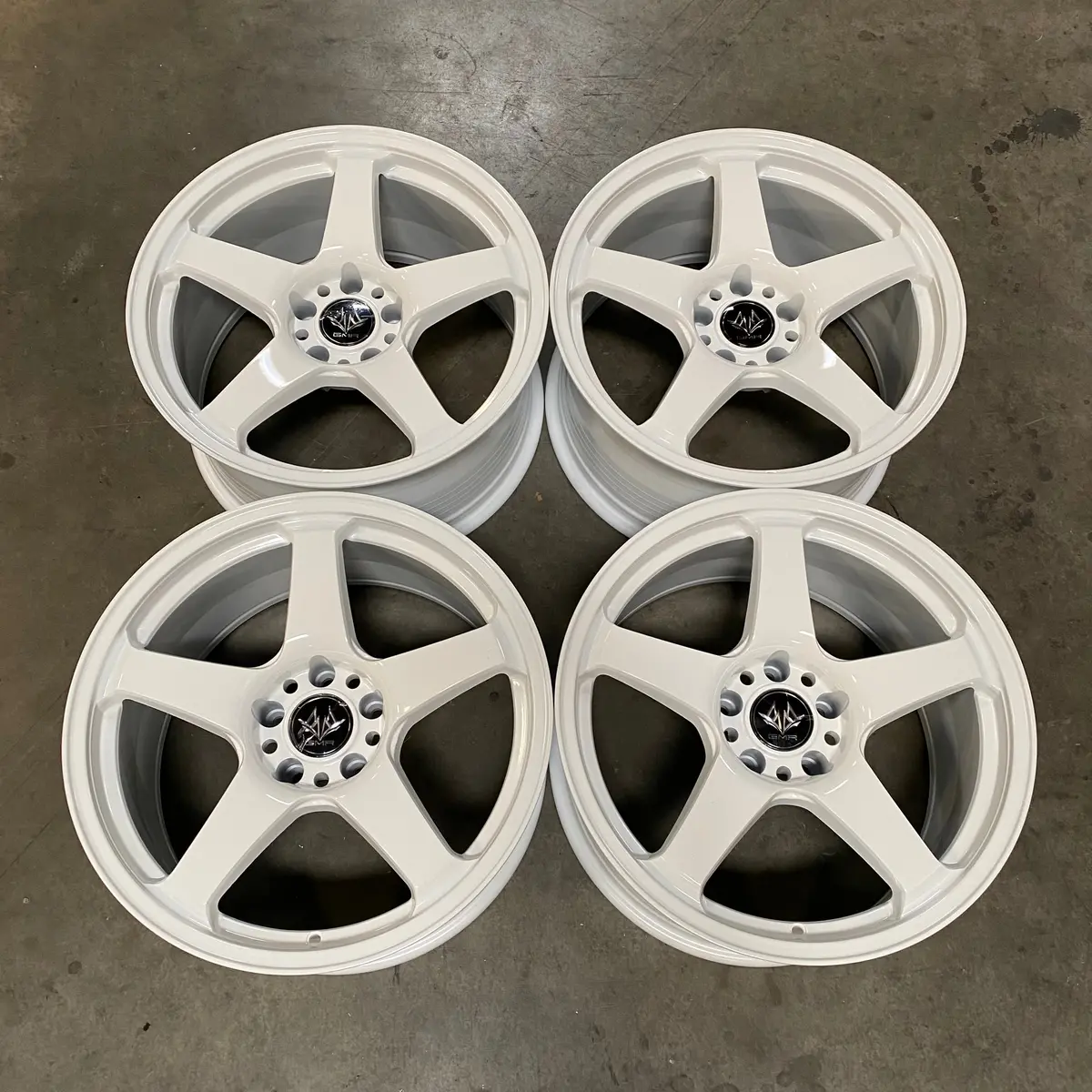 GMR 04R Alloy Wheel – 18x9.5 Inches, +12 Offset, 5x100 PCD – Limited-Time Discount