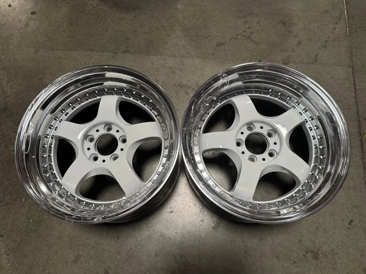 18-Inch GMR Bishop Step Alloy Wheels – 5x114.3 Bolt Pattern, White Finish, Sold as a Pair