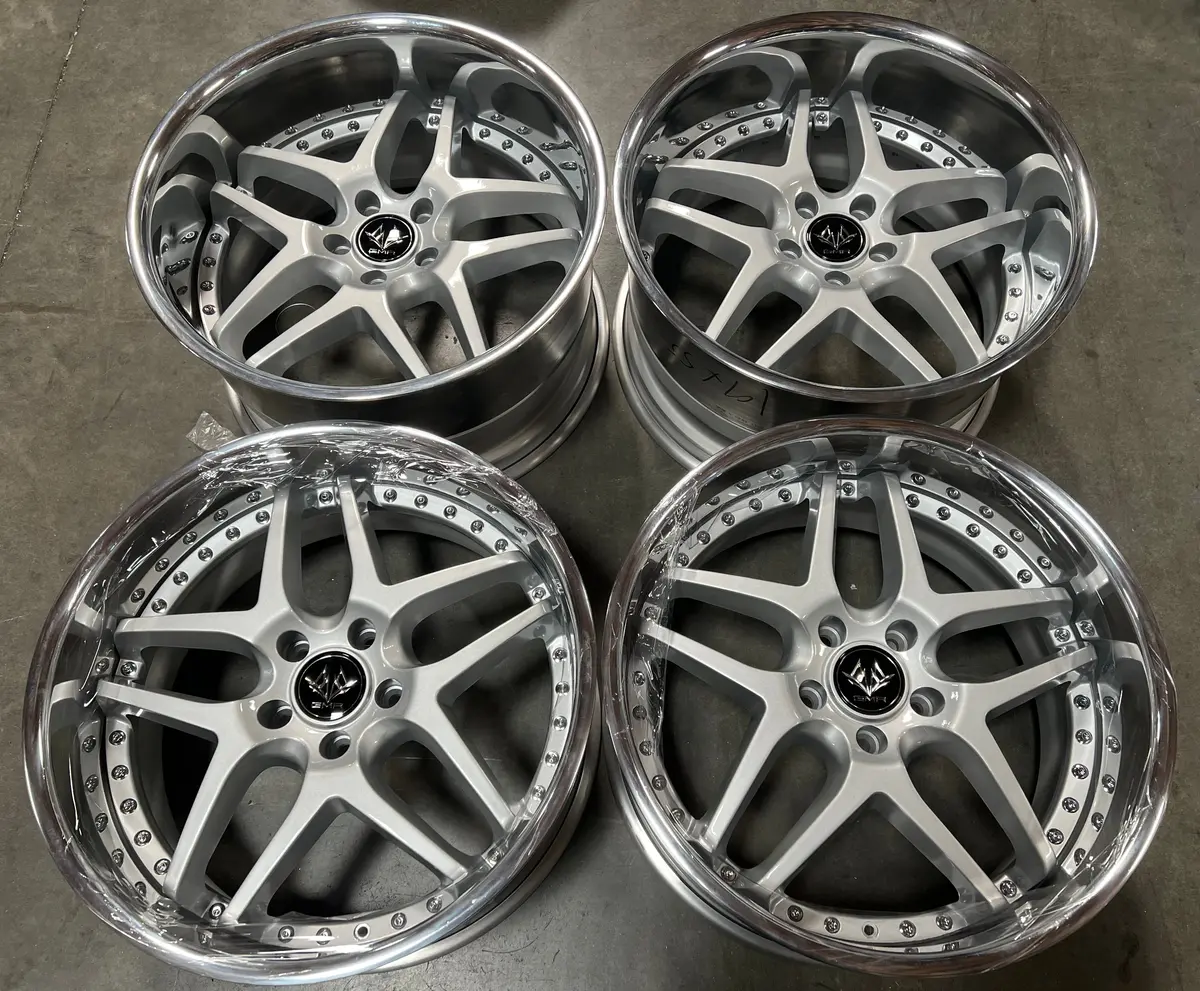 19-Inch GMR Evoke Alloy Wheel – 5x114.3 Bolt Pattern, Metallic Silver Finish
