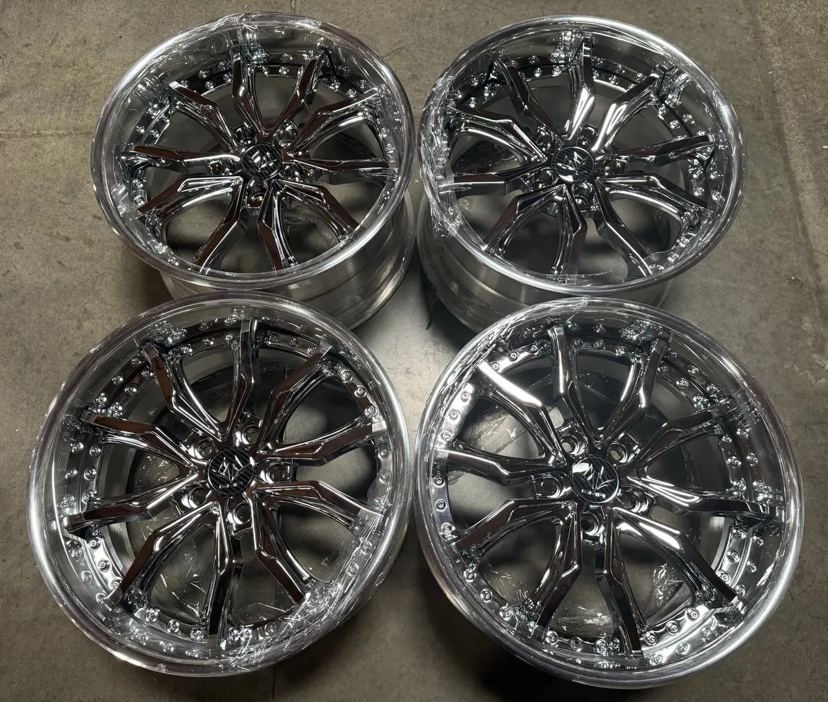 GMR Viora forged 18-inch alloy wheels in chrome finish, compatible with 5x114.3 bolt pattern — available as a ready-to-ship set