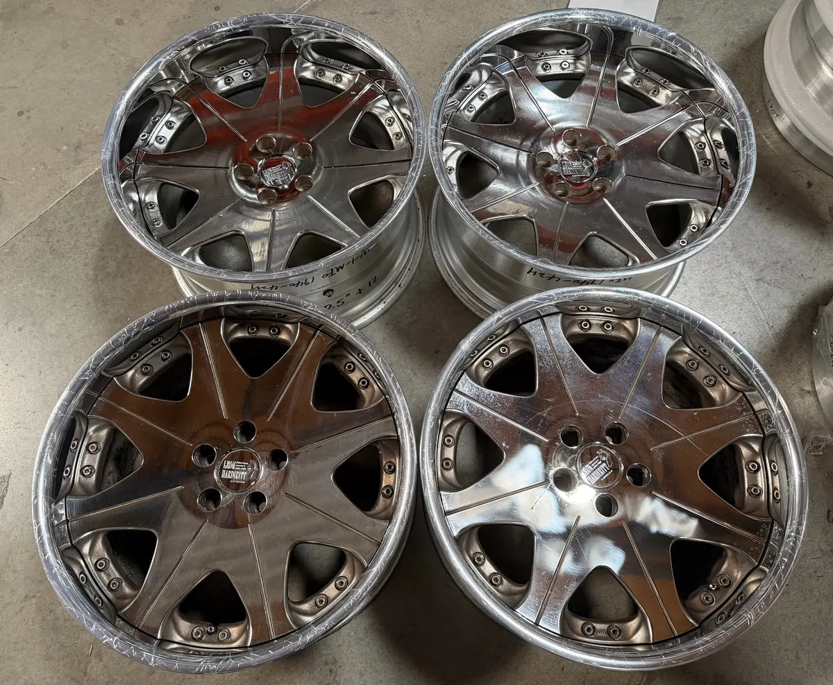 19-inch Leon Hardiritt Waffe Alloy Wheels – 5x114.3 PCD, Chrome Plated