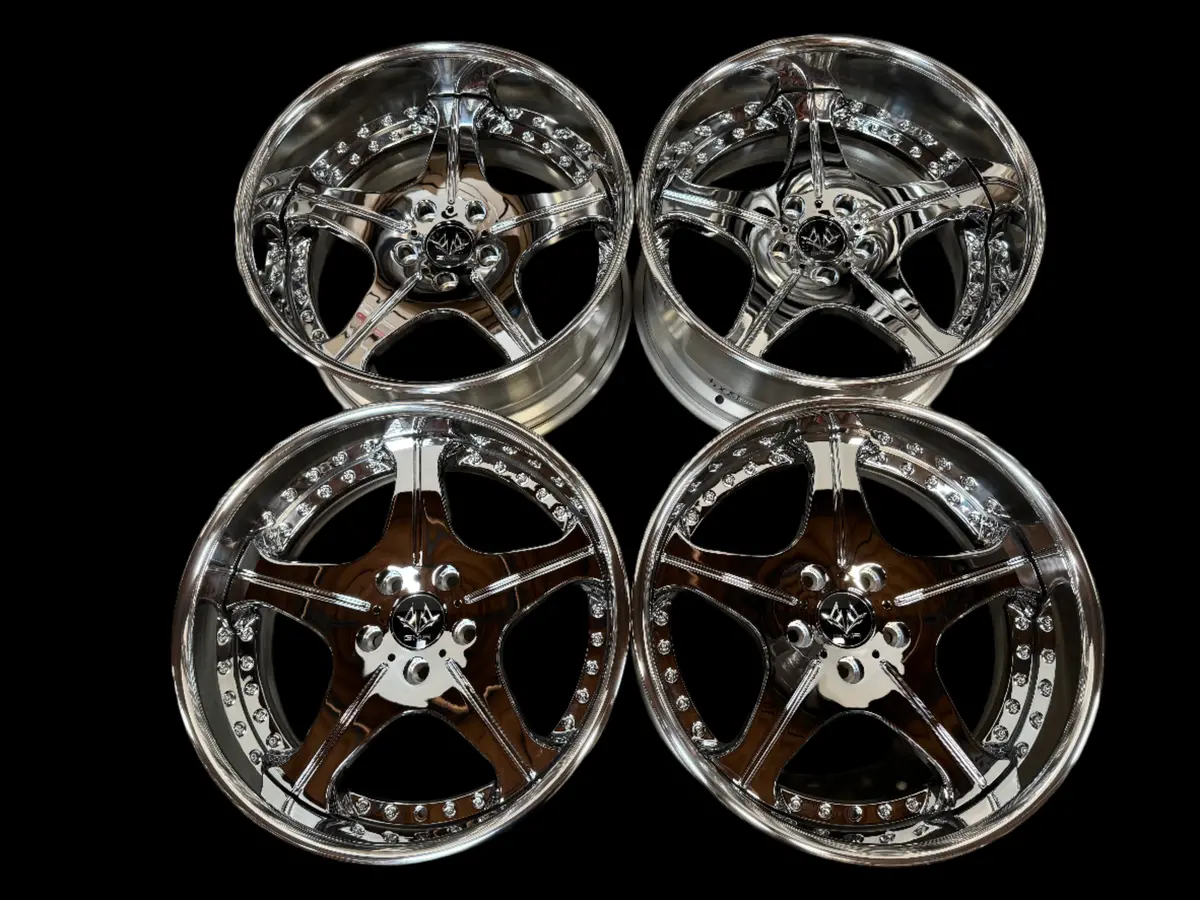 18-Inch GMR Chrome Alloy Wheel – 5x114.3 Bolt Pattern – New 2025 Release