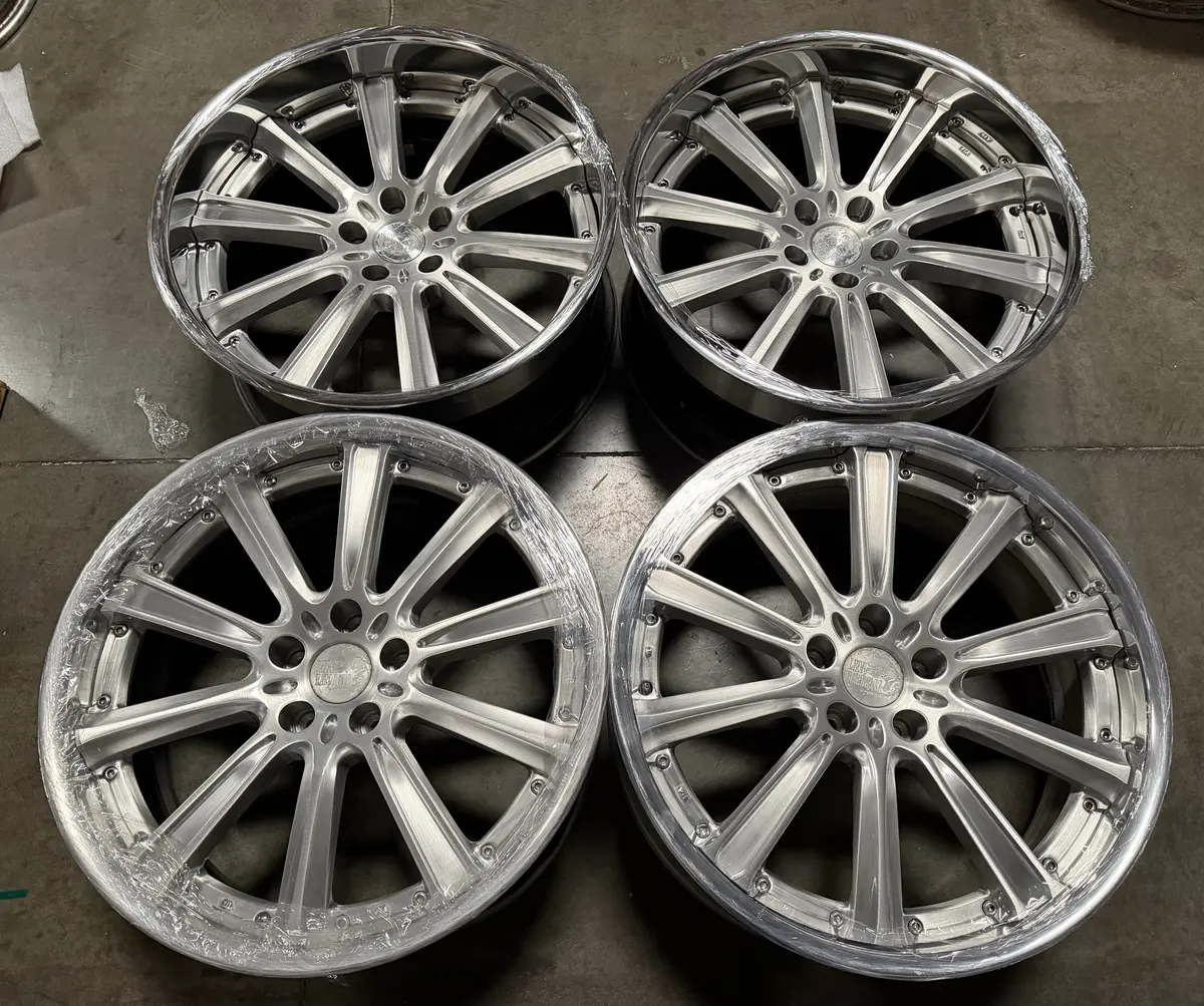 20-inch Leon Hardiritt Gral Alloy Wheels – 5x114.3 Bolt Pattern, Brushed Surface