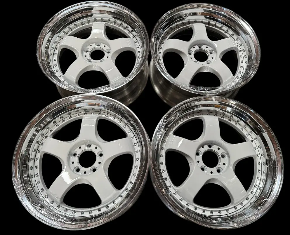 19-Inch GMR Bishop Top-Mount Step-Style Wheel — 5x114.3 Bolt Pattern, White Finish with High-Offset Disc Design