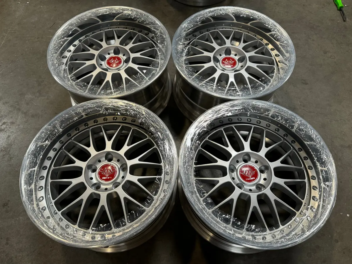 18” Gmr Excalibur 5X114.3 Silver Reverse