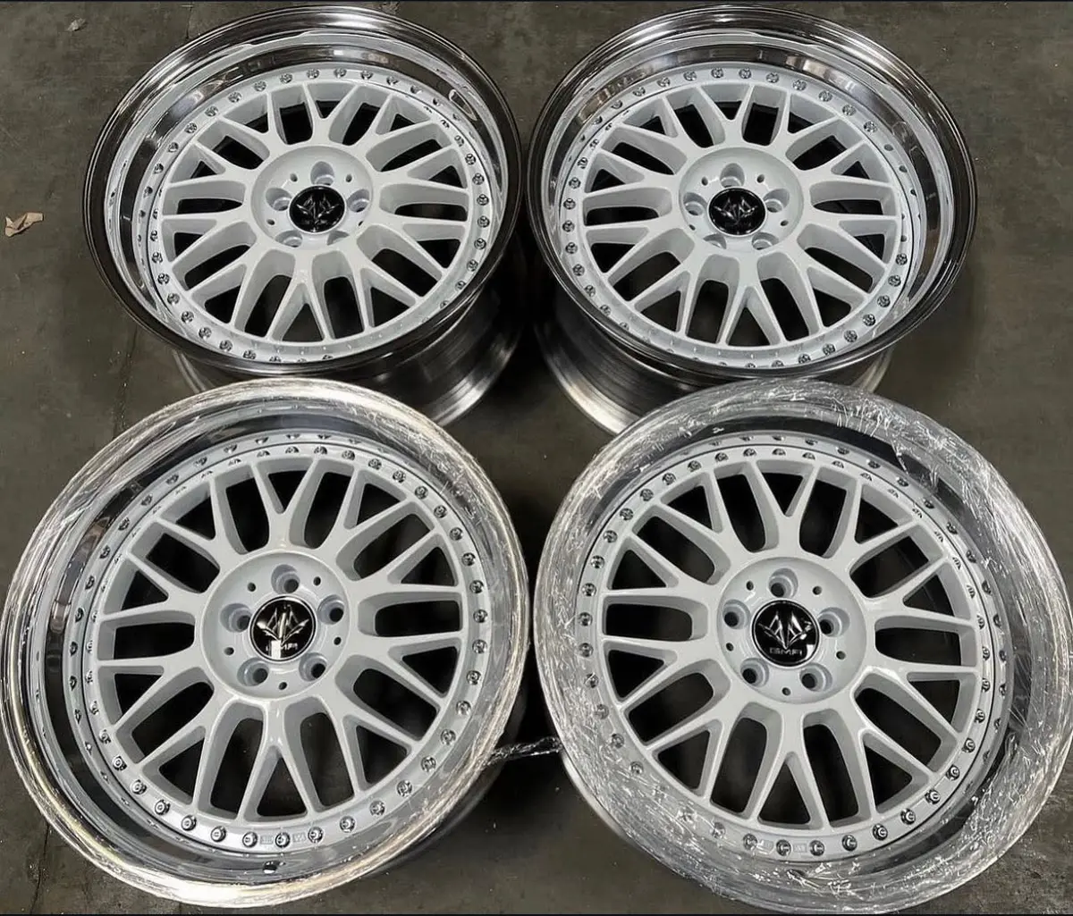 18-Inch GMR Excalibur Step Wheel — 5x120 Bolt Pattern, Matte White Finish