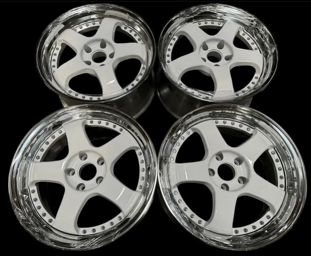 GMR Maven 18" White Alloy Wheel — 18x9.5 with +13mm Offset and 5x114.3 Bolt Pattern
