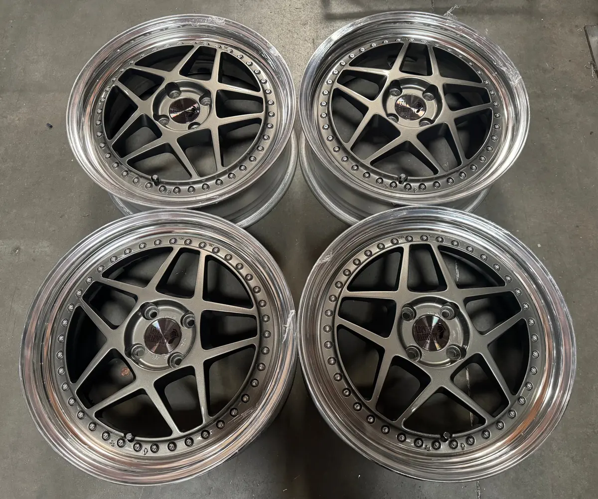 17-Inch Leon Hardiritt Reise Alloy Wheels with 4x100 Bolt Pattern