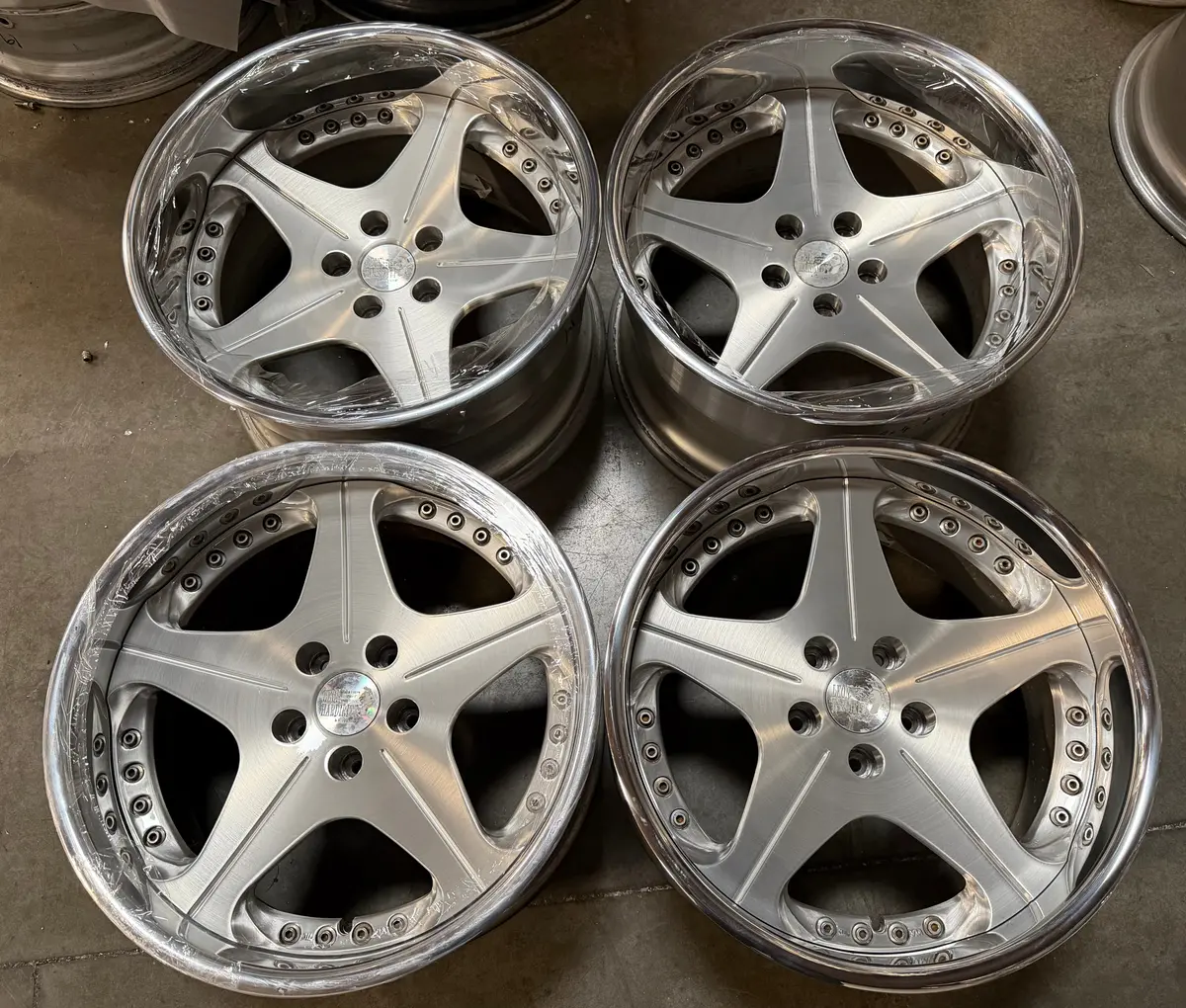 18" Leon Hardiritt Alloy Wheels – 5x114.3 Bolt Pattern