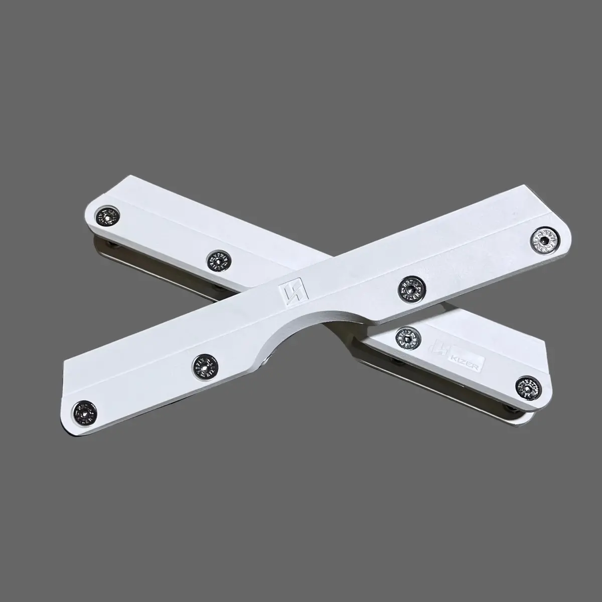 Stock Kizer Fluid Iv - White W/ Silver Axles (Small) 1