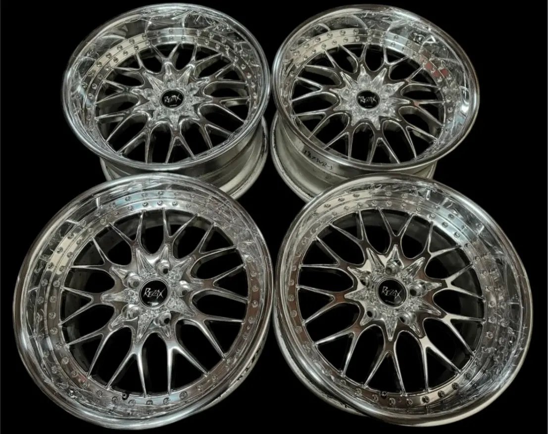 18-inch Work Rezax II lightweight alloy wheels featuring a 5x114.3 bolt pattern and high-gloss ceramic-polished surface for enhanced aesthetics and durability