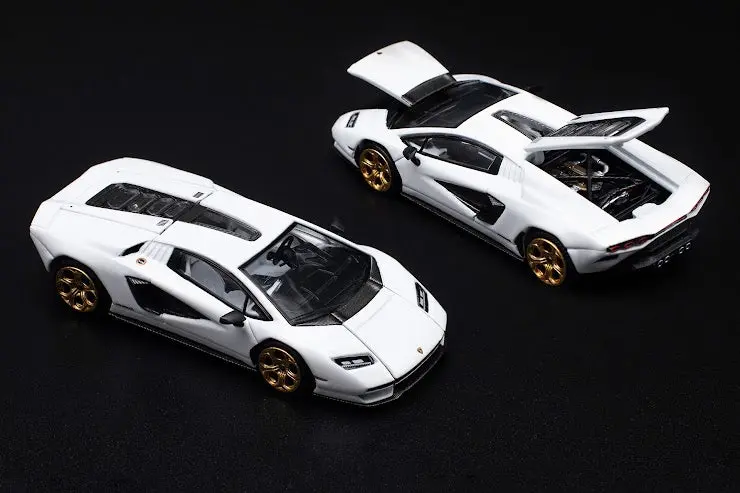 (Coming Soon) Pop Race 1/64 Lamborghini Countach Lpi 800-4 Bianco Siderale 1