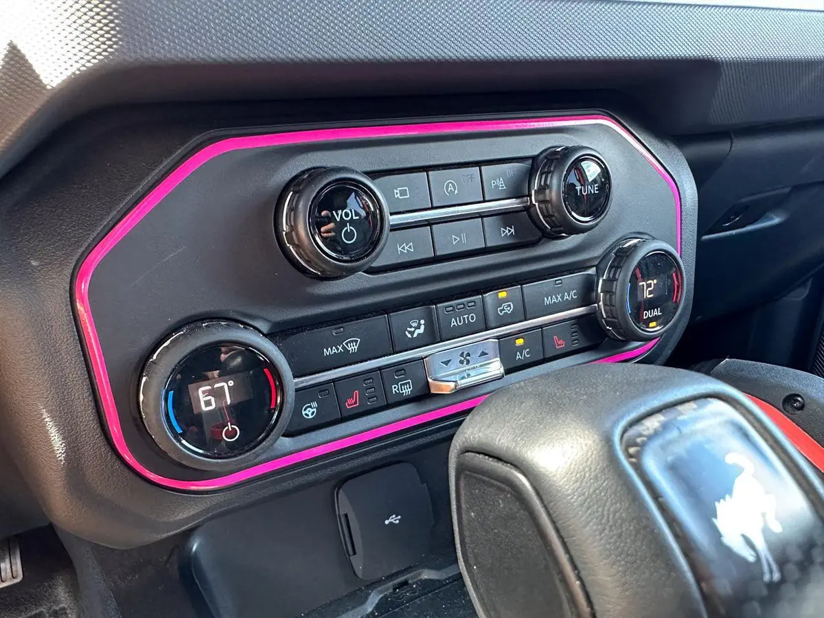 Standard AC Controls Outline Kit for 2021–2024 Ford Bronco