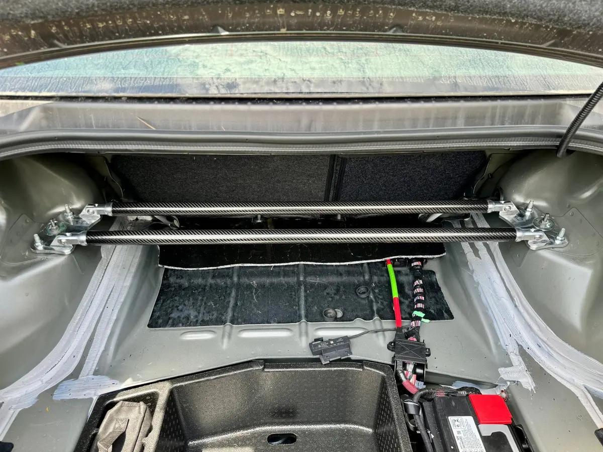 Carbon Fiber 2-Point Trunk Brace 2005-2023 Challenger 1