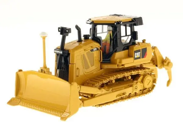 Caterpillar D7e Track-Type Tractor 1:50 Scale Diecast 85224C 1