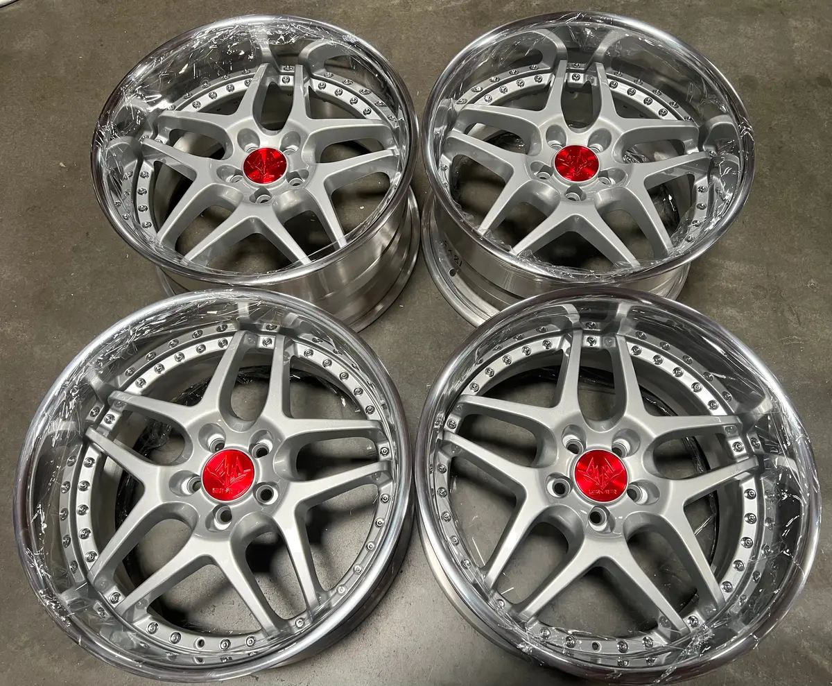 18-Inch GMR Evoke Alloy Wheels — 5x100 PCD, Sleek Silver Finish