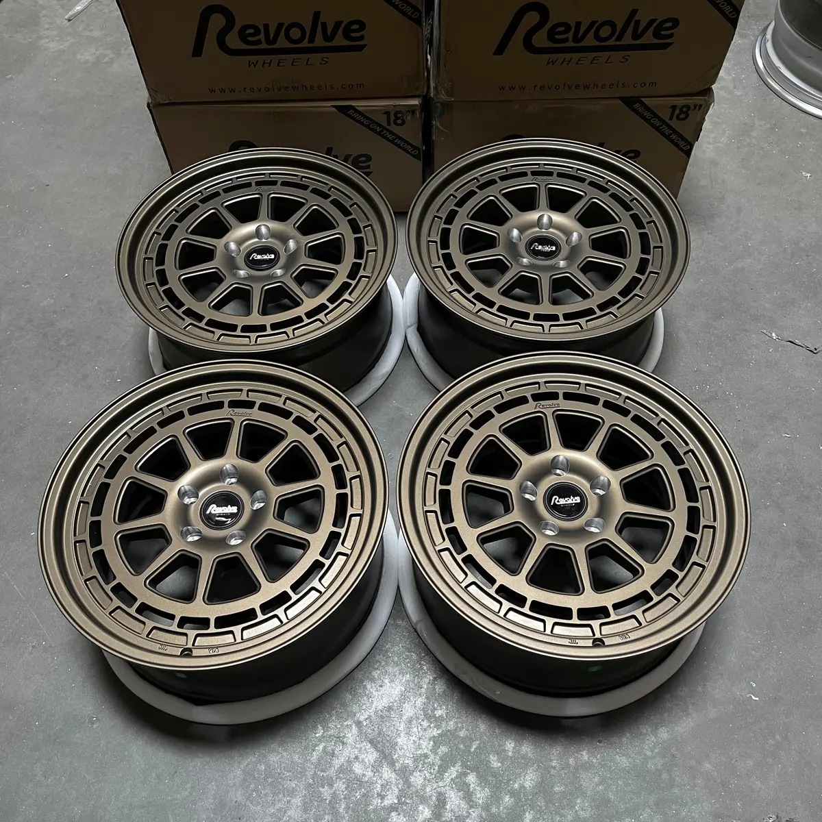 Revolve Wheels Apvd No.0119 5X114.3 19X10.5+22