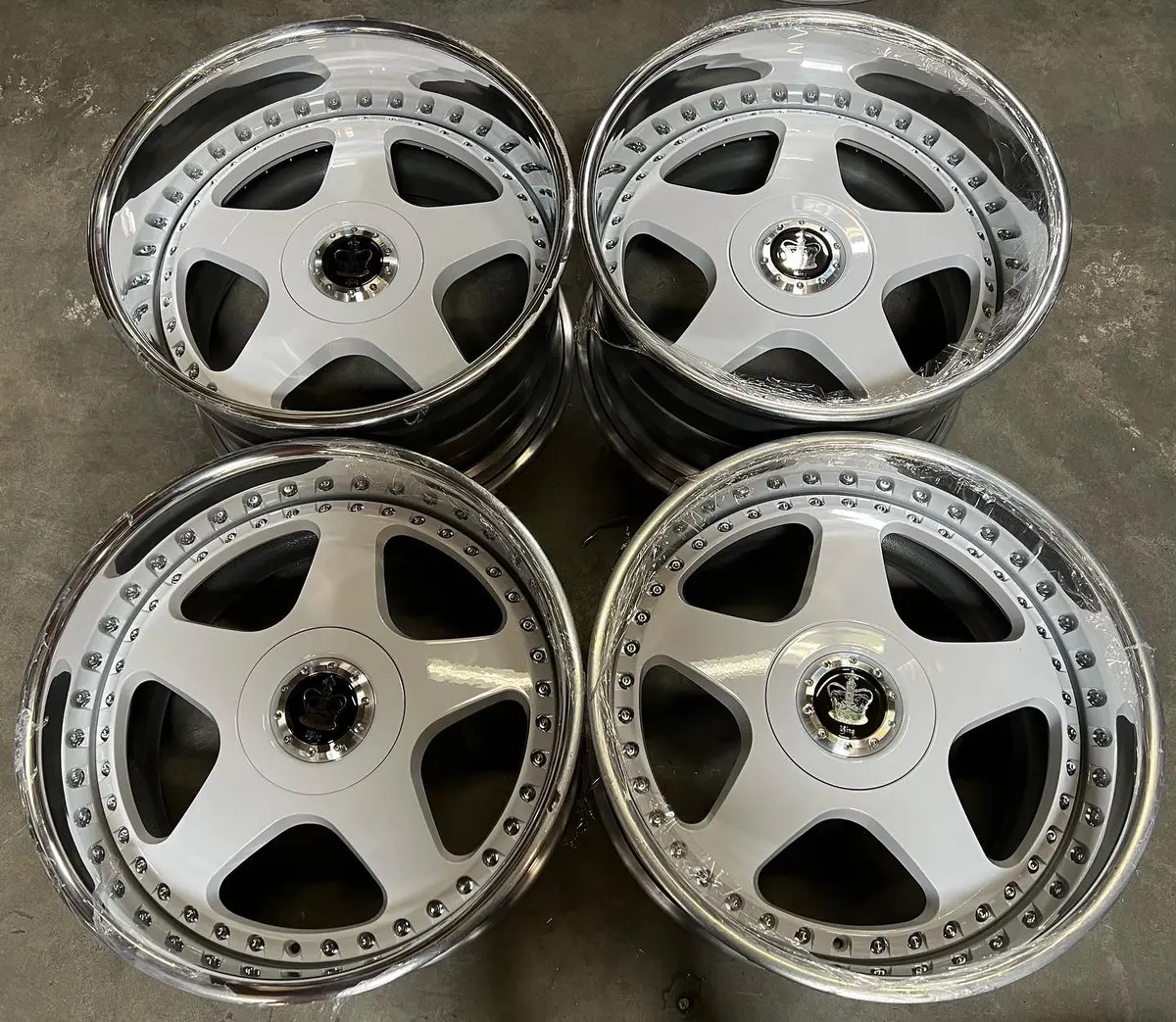 18-Inch GMR King Alloy Wheels with 5x114.3 Bolt Pattern