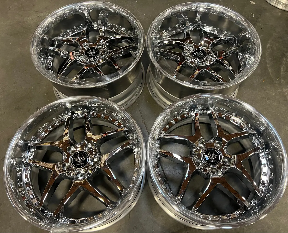 19-Inch GMR Evoke Alloy Wheel — 5x114.3 Bolt Pattern with Chrome Finish