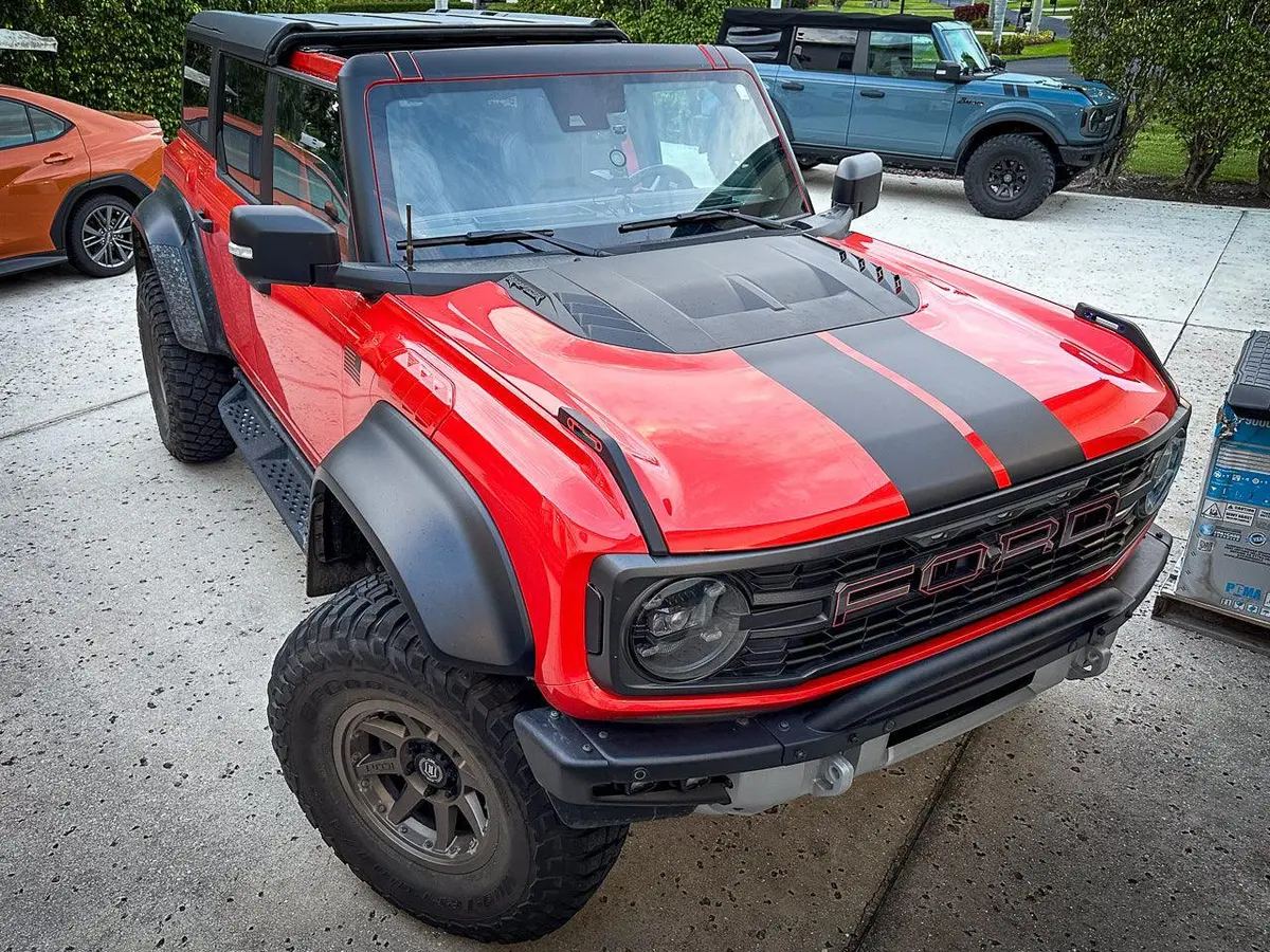 Racing Hood Stripes V1 - 2022+ Bronco Raptor 1