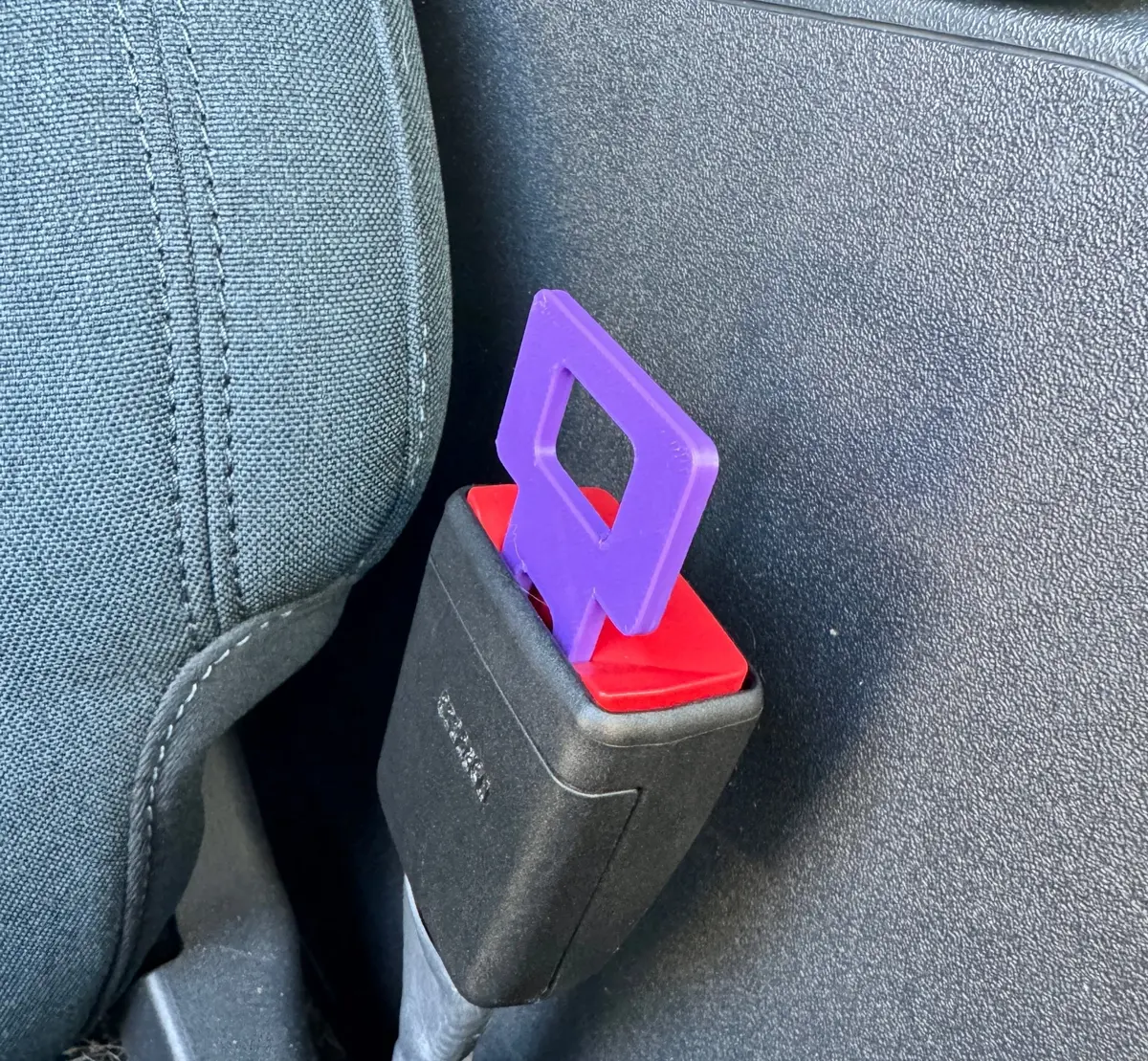Seatbelt Chime Silencer Plug-In Clip 1